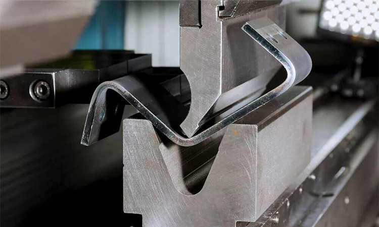 Гибка доборных элементов для кровли