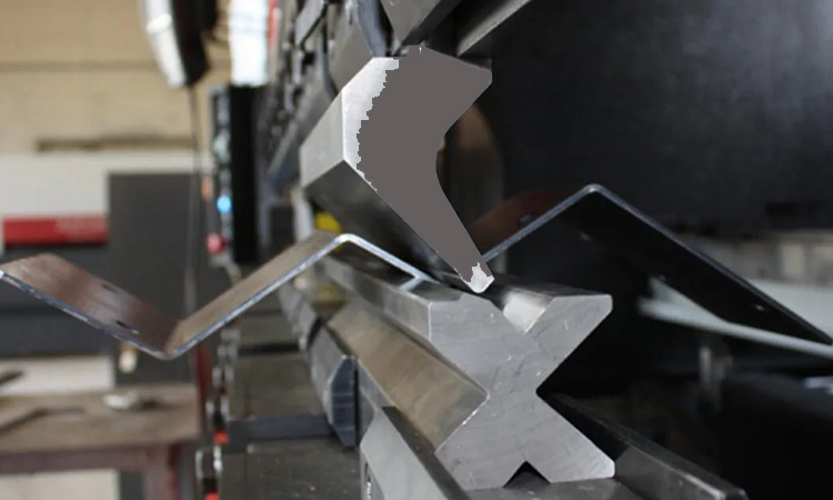 Гибка доборных элементов для фасада.